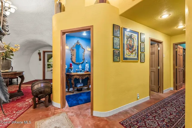 $650,000 | 123 East Mountain View Road, Clark Fork, ID 83811