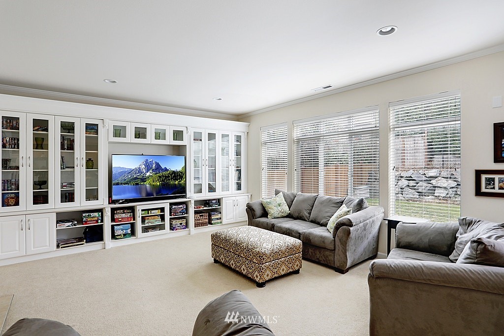 15812 36th Avenue Southeast Bothell, WA 98012 - Photo 5 of 24 Gallery Image 5