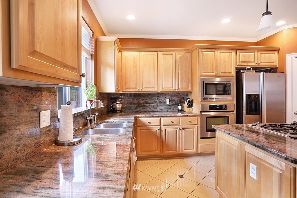 15812 36th Avenue Southeast Bothell, WA 98012 - Photo 9 of 24 Gallery Image 9