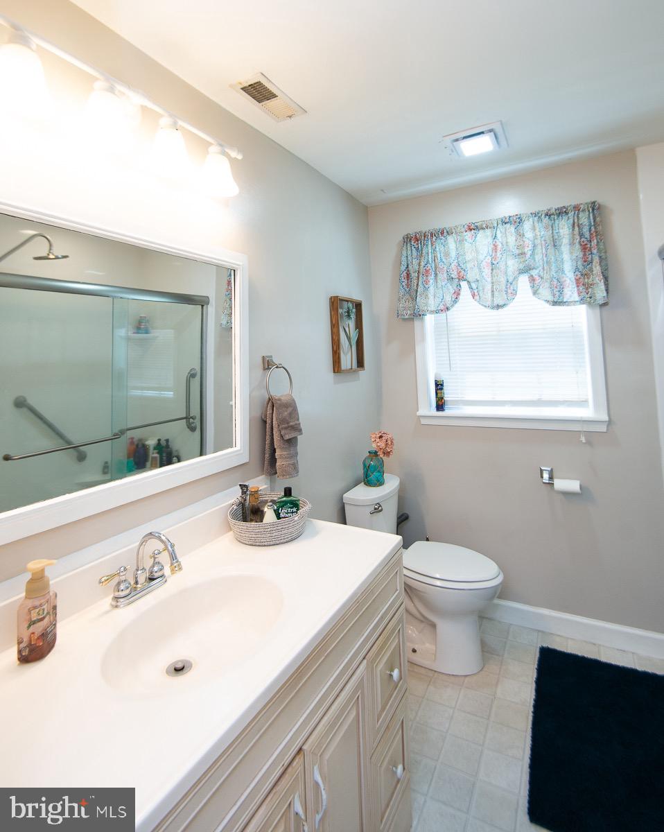 4311 Osborne Road Hurlock, MD 21643 - Photo 20 of 60 Owner's Suite Full Bath