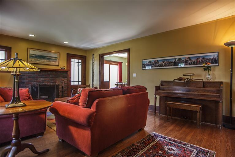 823 Spring Street Ann Arbor, MI 48103 - Photo 10 of 41 Photo 10