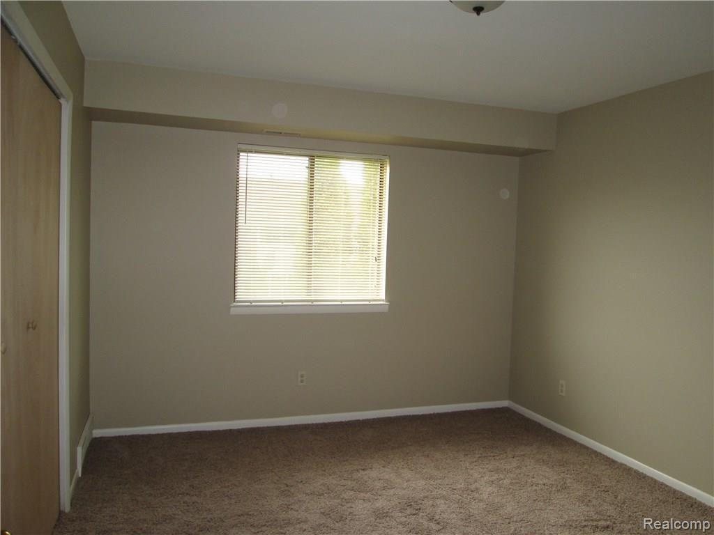 43270 Mound Road, Unit 22 Sterling Heights, MI 48314 - Photo 11 of 13 IMG_0907.JPG