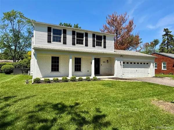 $625,000 | 16956 Lauderdale Avenue, Beverly Hills, MI 48025