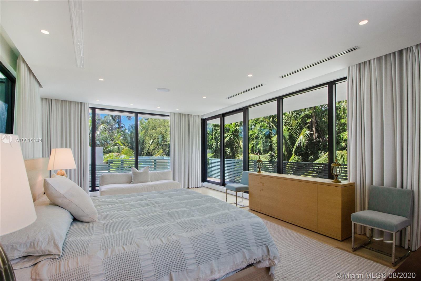 2300 Sunset Drive Miami Beach, FL 33140 - Photo 15 of 52