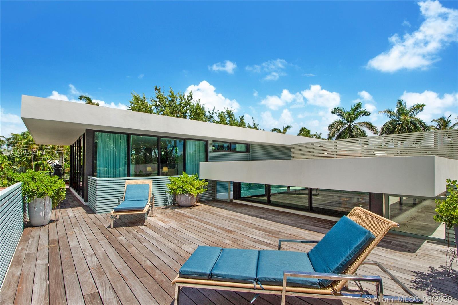 2300 Sunset Drive Miami Beach, FL 33140 - Photo 16 of 52