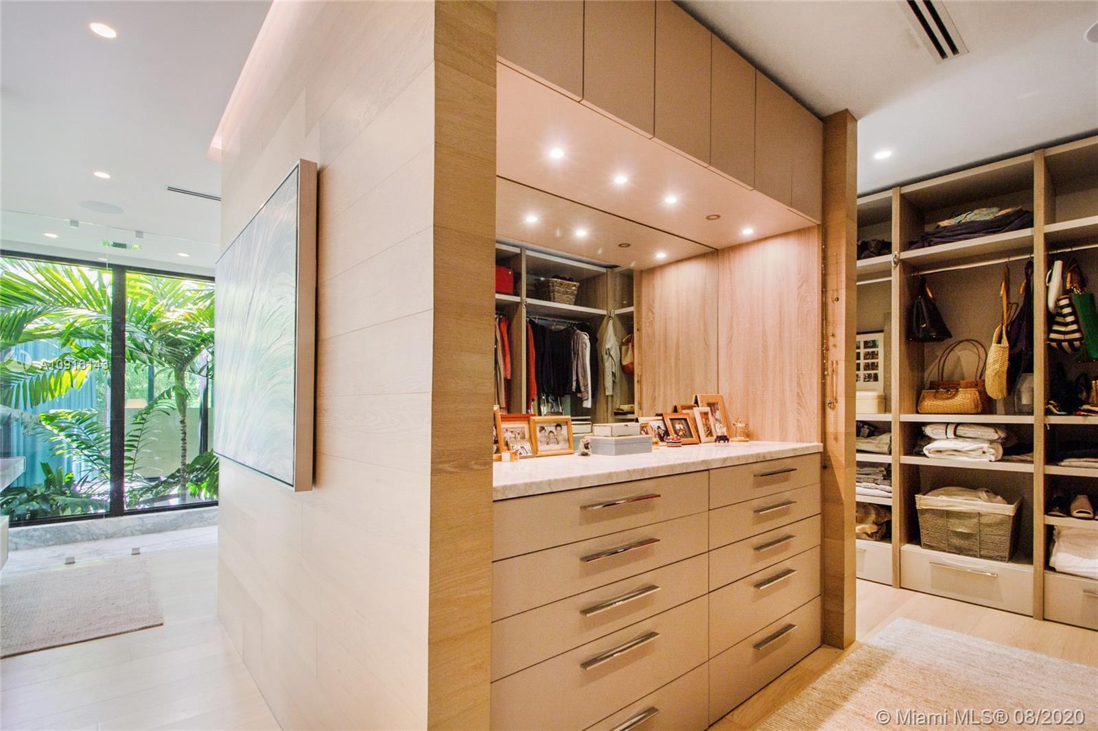 2300 Sunset Drive Miami Beach, FL 33140 - Photo 18 of 52