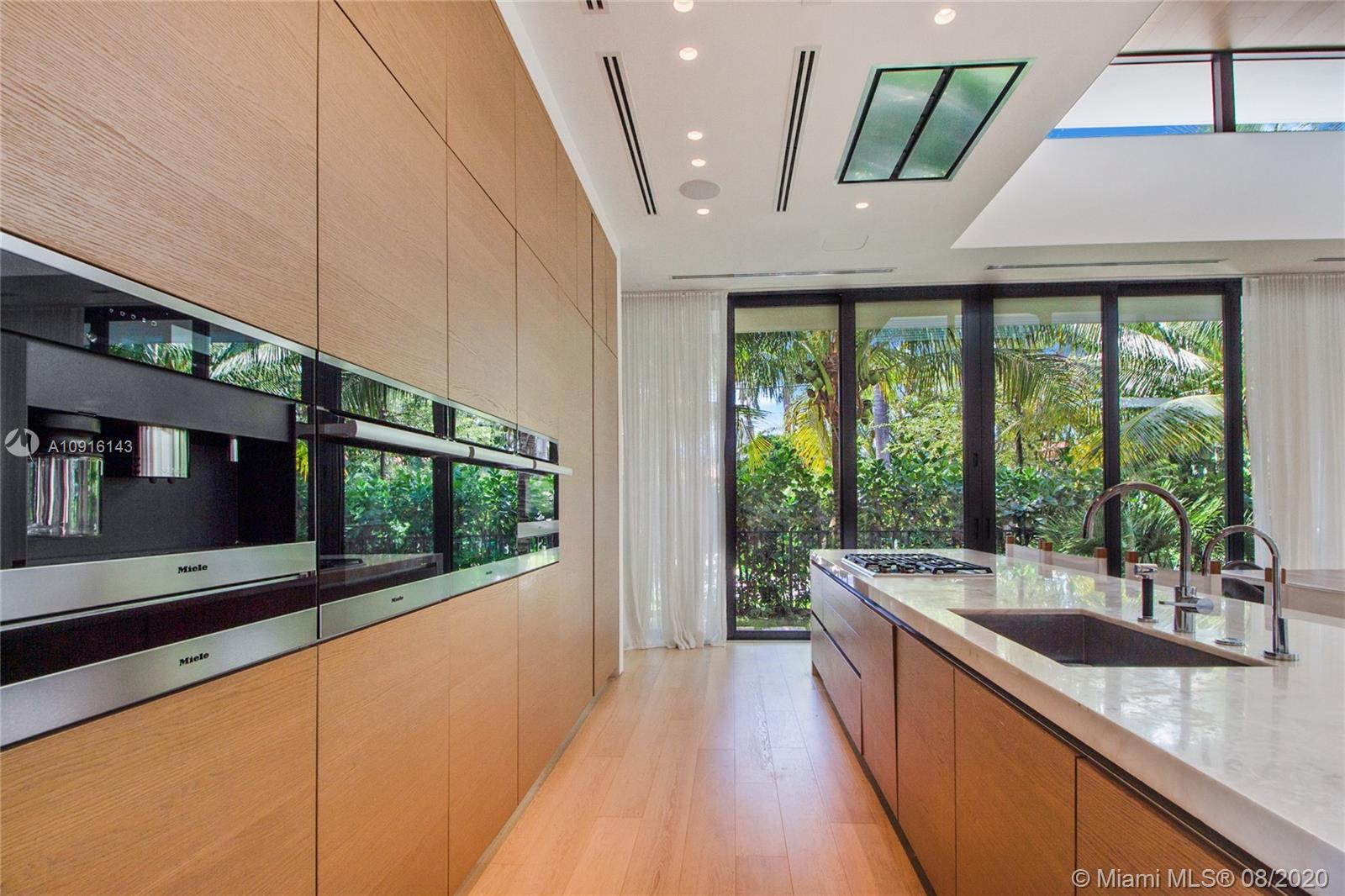 2300 Sunset Drive Miami Beach, FL 33140 - Photo 37 of 52