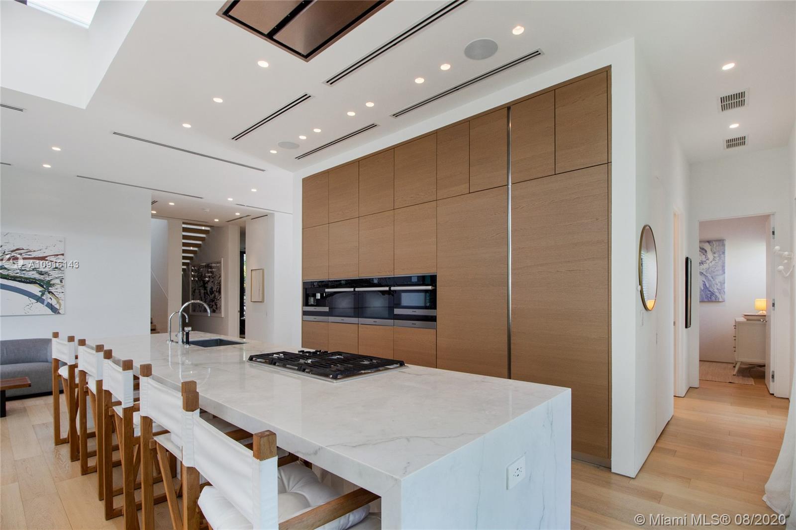 2300 Sunset Drive Miami Beach, FL 33140 - Photo 38 of 52