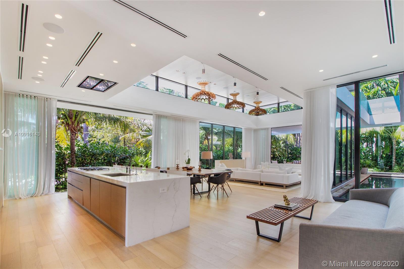 2300 Sunset Drive Miami Beach, FL 33140 - Photo 5 of 52