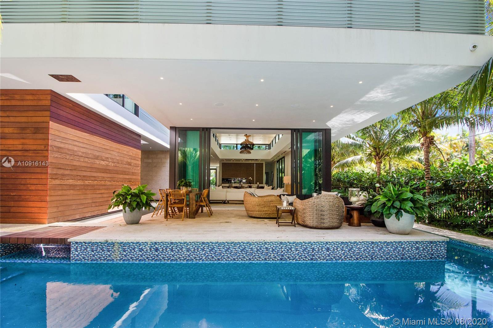 2300 Sunset Drive Miami Beach, FL 33140 - Photo 9 of 52