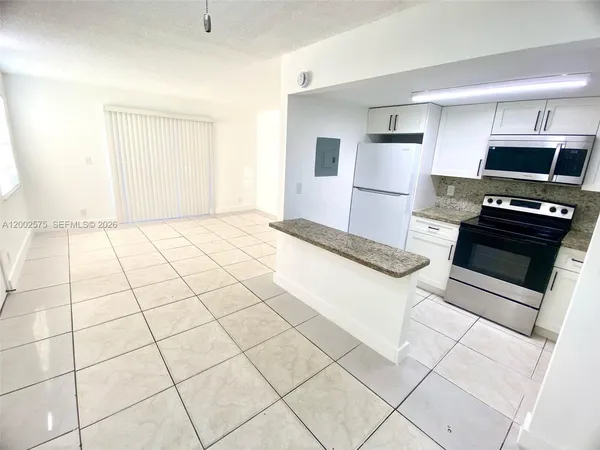 $2,195 | 850 Southwest 74th Terrace, Unit 1, North Lauderdale, FL 33068