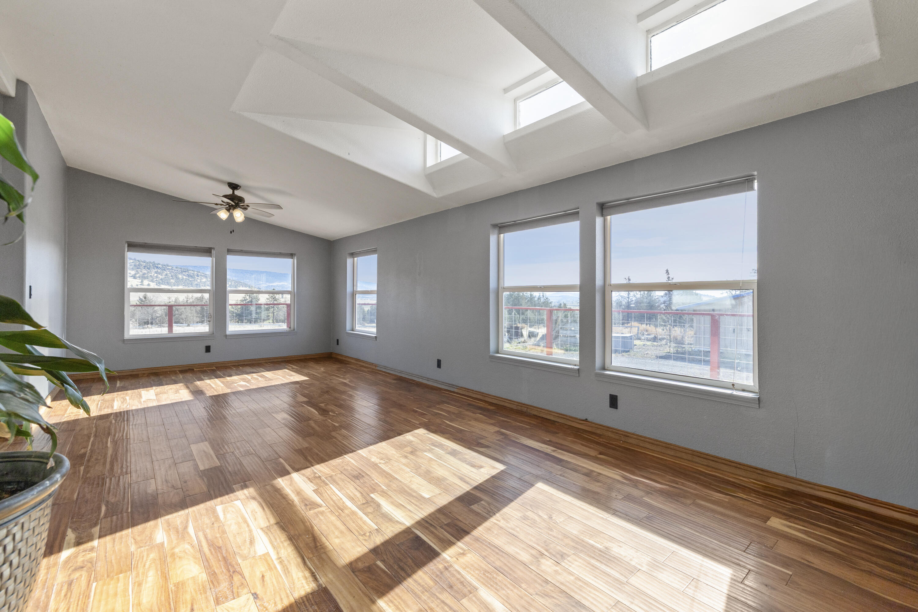 17465 Harpold Road Malin, OR 97632 - Photo 31 of 122 Family Bonus Room