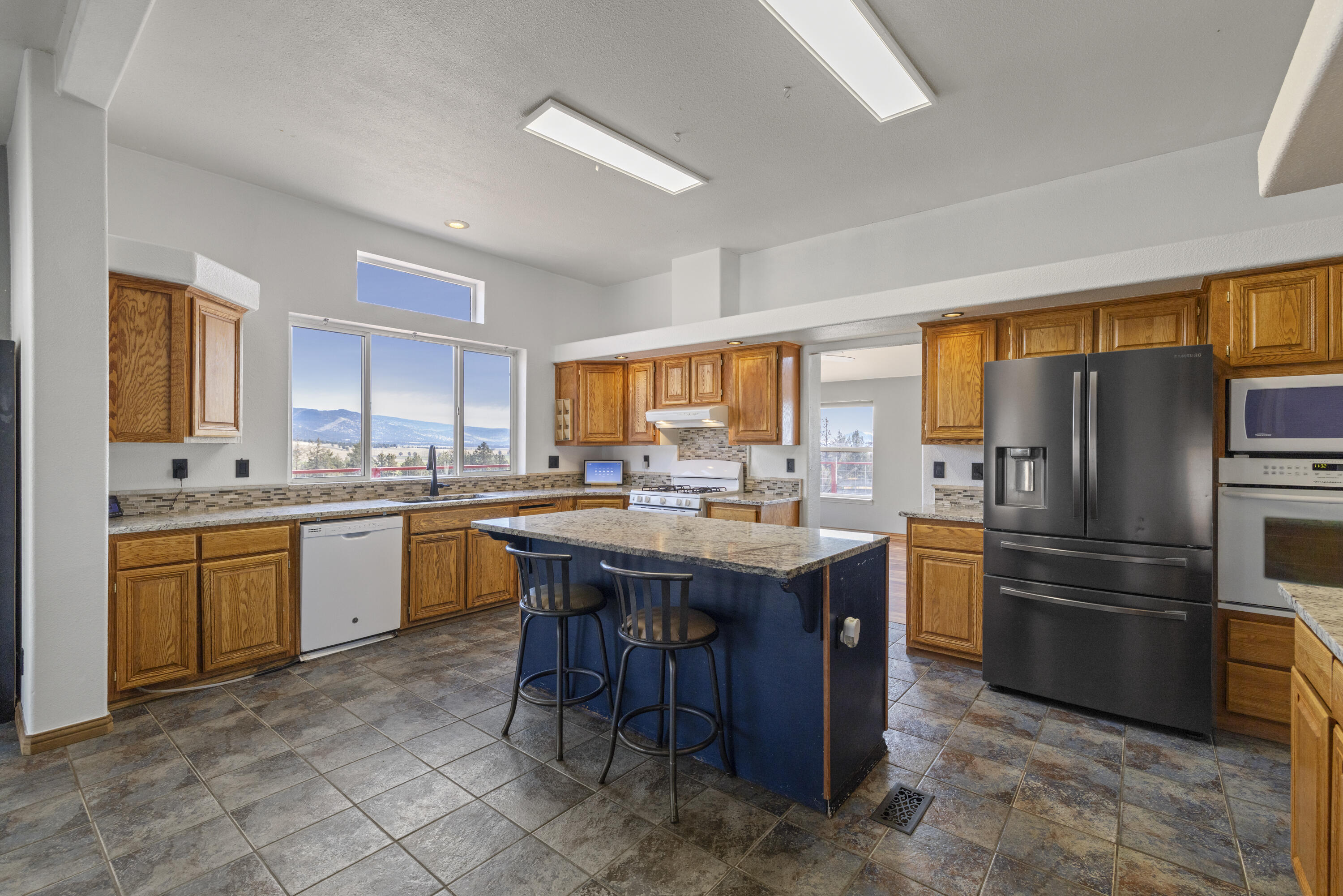 17465 Harpold Road Malin, OR 97632 - Photo 38 of 122 Kitchen