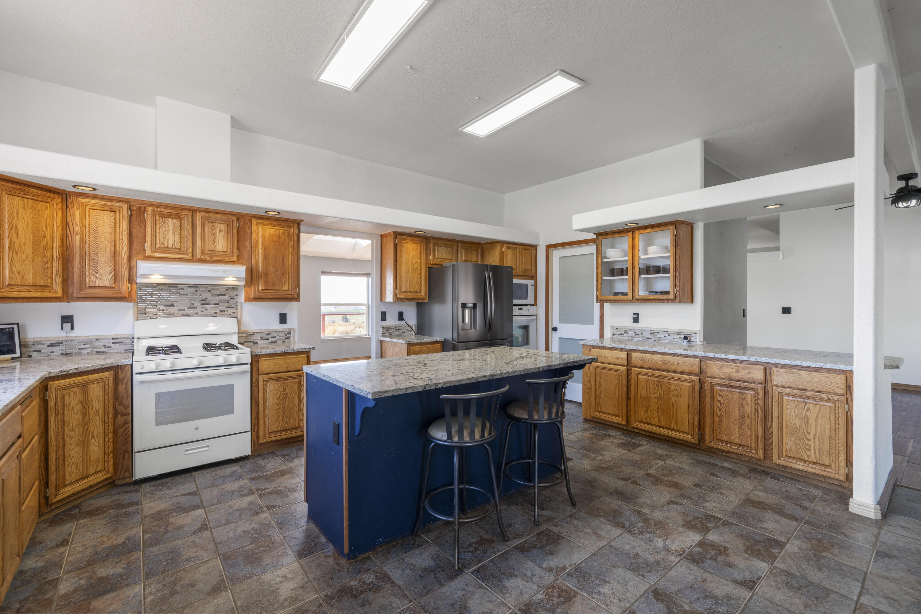 17465 Harpold Road Malin, OR 97632 - Photo 39 of 122 Kitchen
