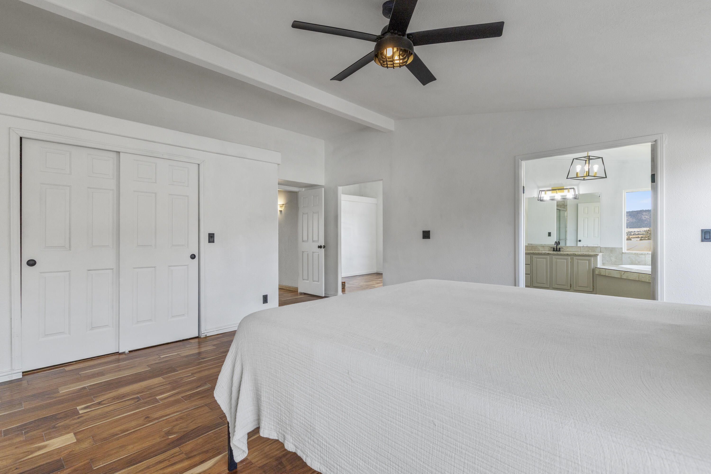 17465 Harpold Road Malin, OR 97632 - Photo 53 of 122 Primary Bedroom