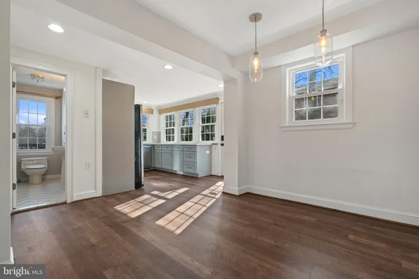 $6,200 | 111 South Oak Street, Falls Church, VA 22046