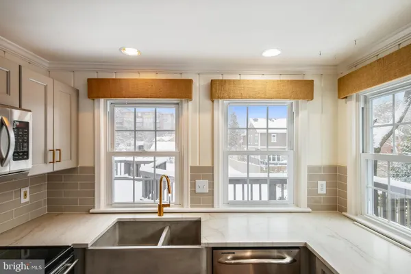$6,200 | 111 South Oak Street, Falls Church, VA 22046
