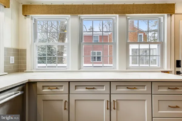 $6,200 | 111 South Oak Street, Falls Church, VA 22046