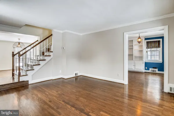 $6,200 | 111 South Oak Street, Falls Church, VA 22046