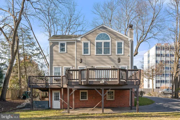 $6,200 | 111 South Oak Street, Falls Church, VA 22046