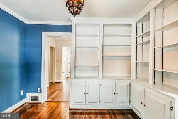 $6,200 | 111 South Oak Street, Falls Church, VA 22046