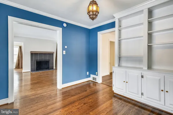 $6,200 | 111 South Oak Street, Falls Church, VA 22046