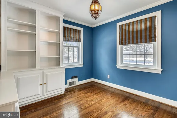 $6,200 | 111 South Oak Street, Falls Church, VA 22046