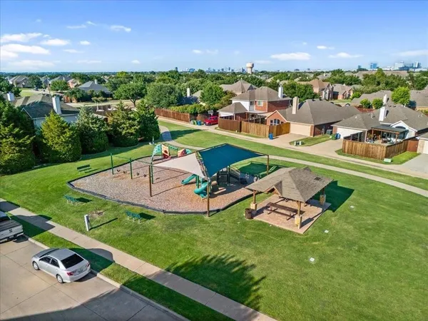 a view of a house with entertaining space