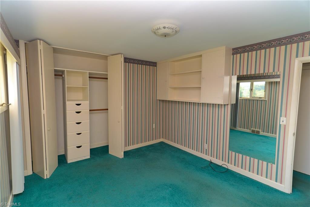 1635 Lake Road Thomasville, NC 27360 - Photo 12 of 21 Gallery Image 12