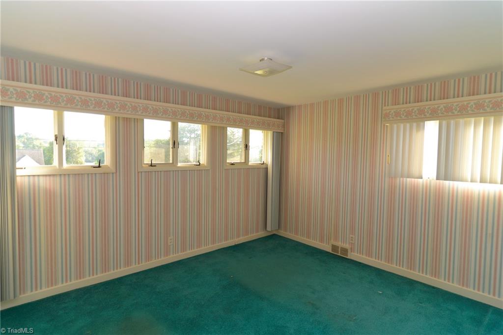 1635 Lake Road Thomasville, NC 27360 - Photo 13 of 21 Gallery Image 13