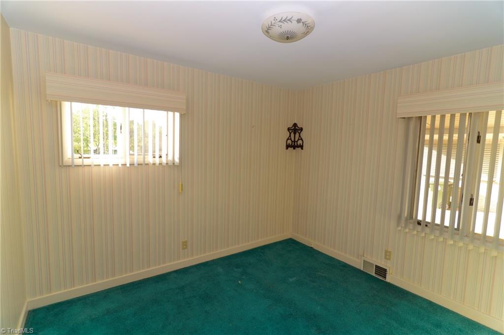 1635 Lake Road Thomasville, NC 27360 - Photo 14 of 21 Gallery Image 14