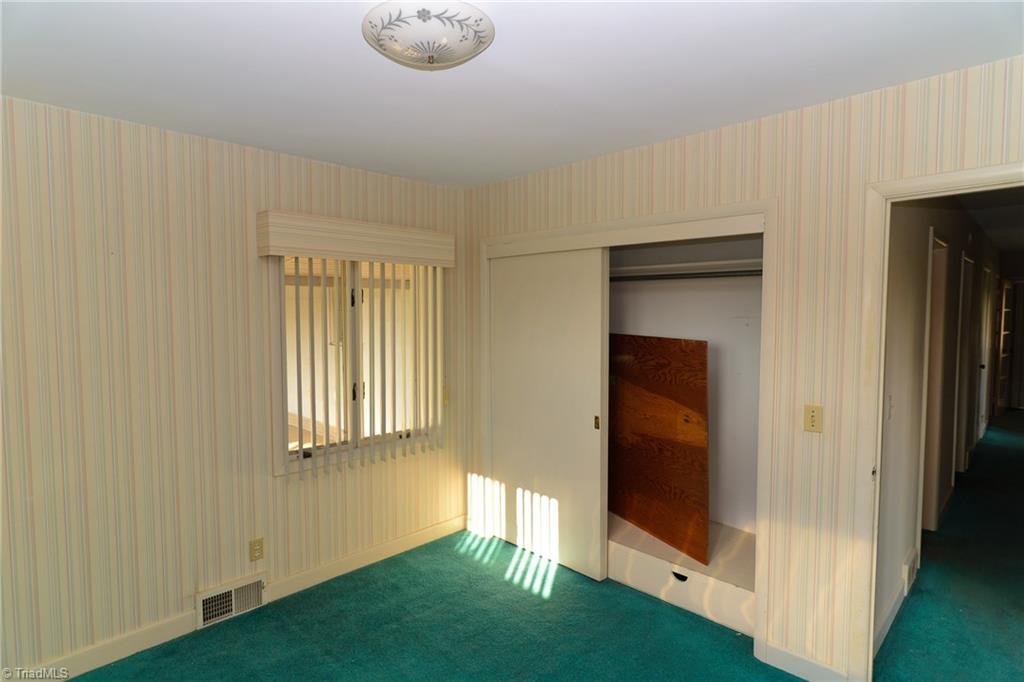 1635 Lake Road Thomasville, NC 27360 - Photo 15 of 21 Gallery Image 15