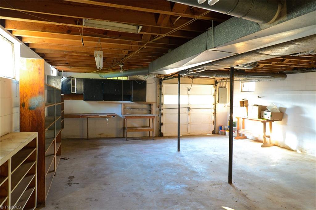 1635 Lake Road Thomasville, NC 27360 - Photo 20 of 21 Gallery Image 20