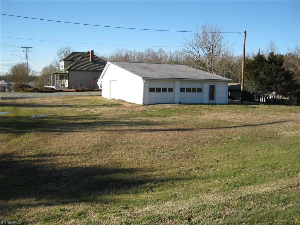 1635 Lake Road Thomasville, NC 27360 - Photo 21 of 21 Gallery Image 21