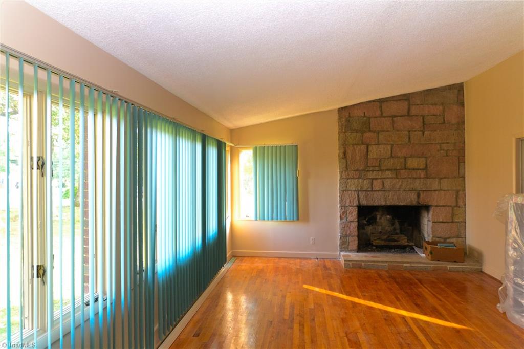 1635 Lake Road Thomasville, NC 27360 - Photo 9 of 21 Gallery Image 9