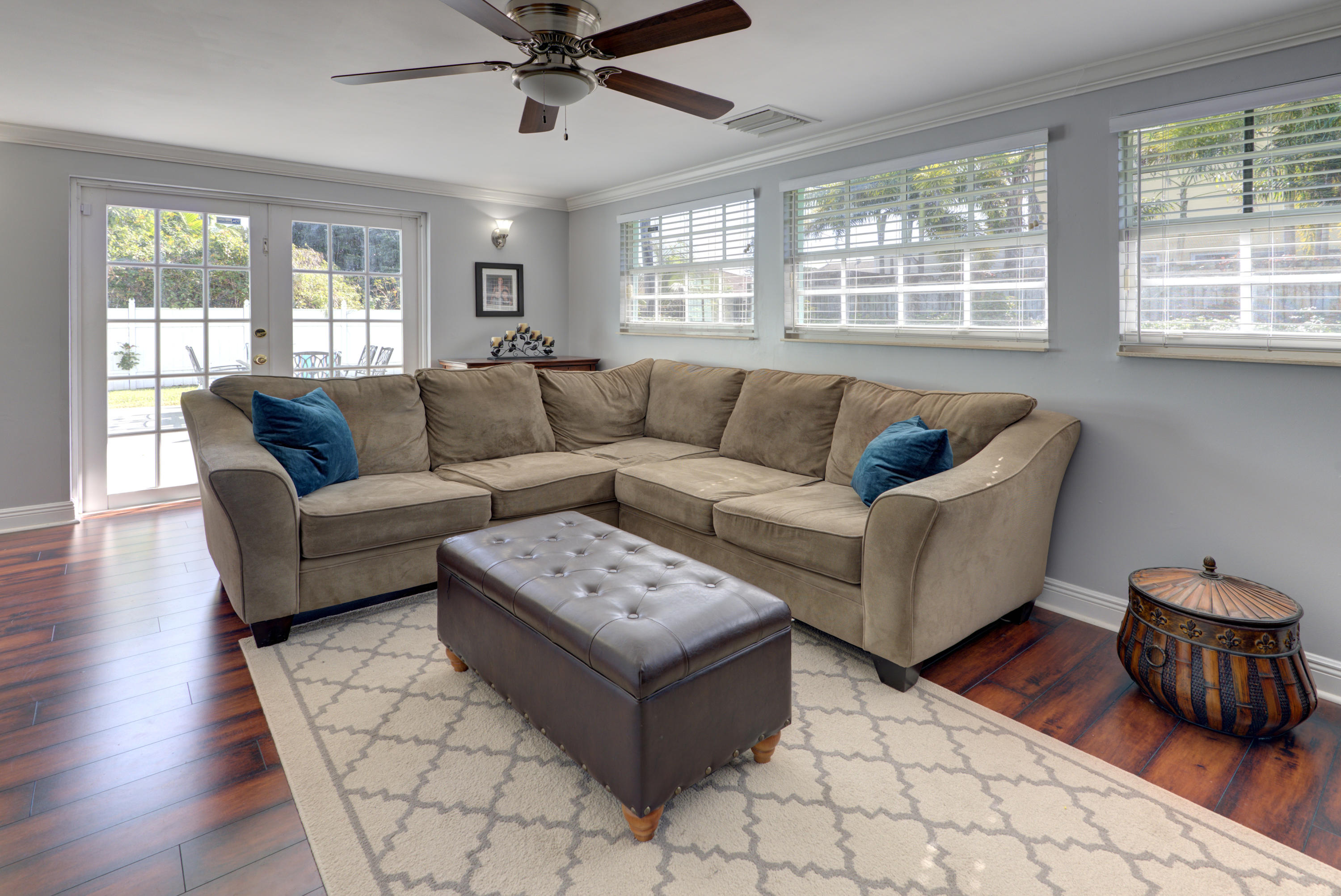 276 Northwest 7th Street Boca Raton, FL 33432 - Photo 12 of 28 Family Room