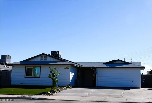 $2,300 | 4937 Elaina Avenue, Las Vegas, NV 89120