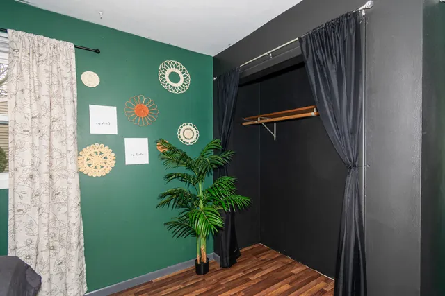 $199,900 | 418 Standish Drive, Bloomington, IL 61704