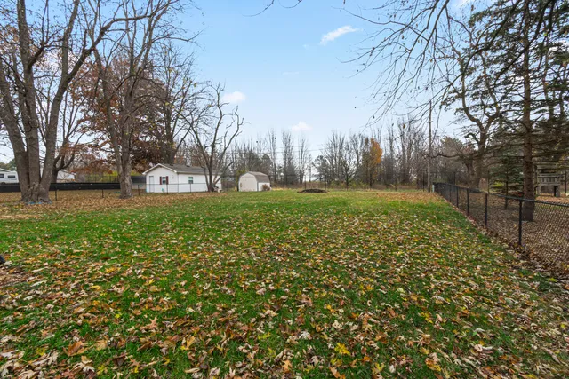 $199,900 | 418 Standish Drive, Bloomington, IL 61704