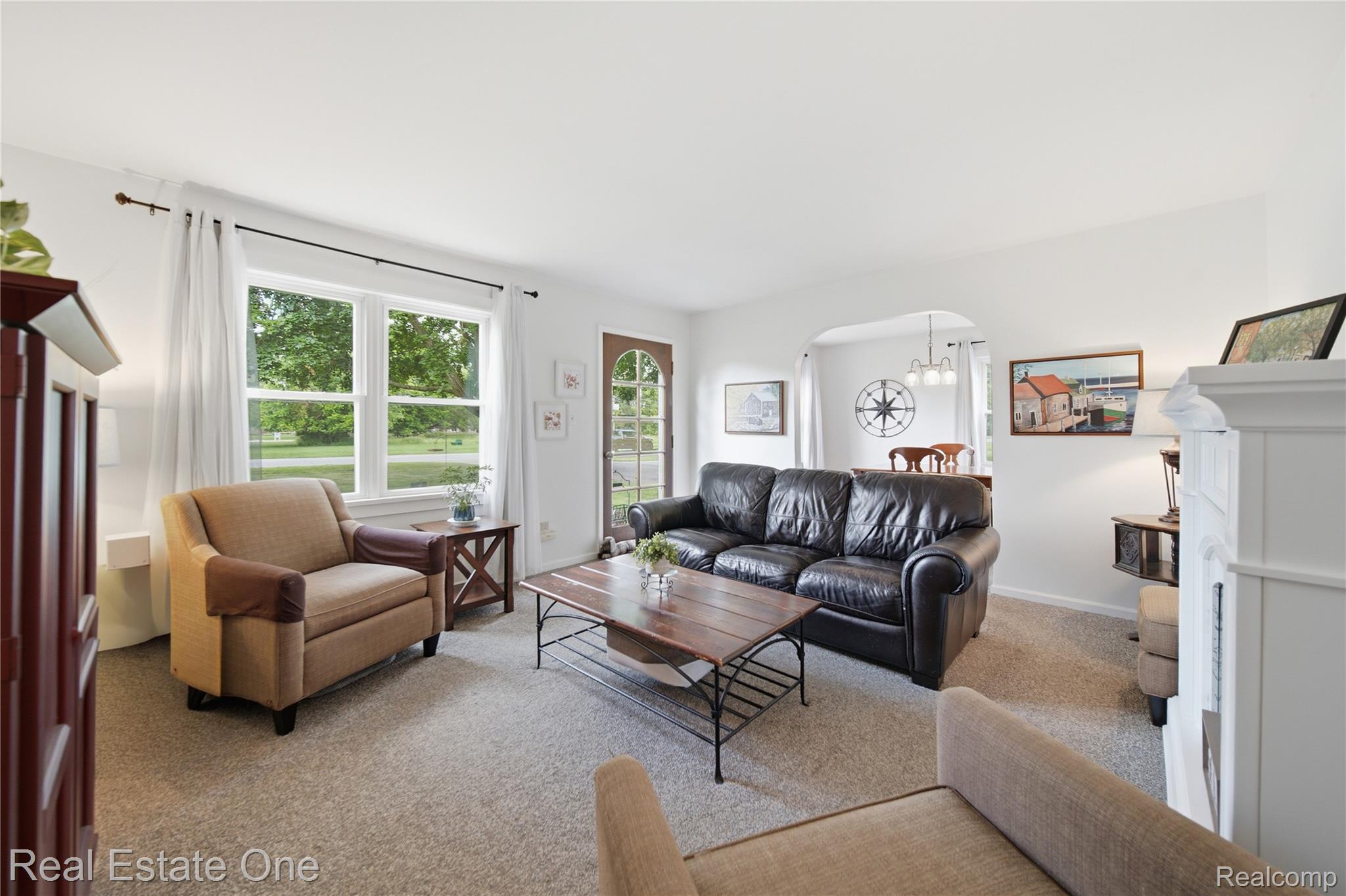 665 South Howell Street Pinckney, MI 48169 - Photo 12 of 28 DSC04828.jpg