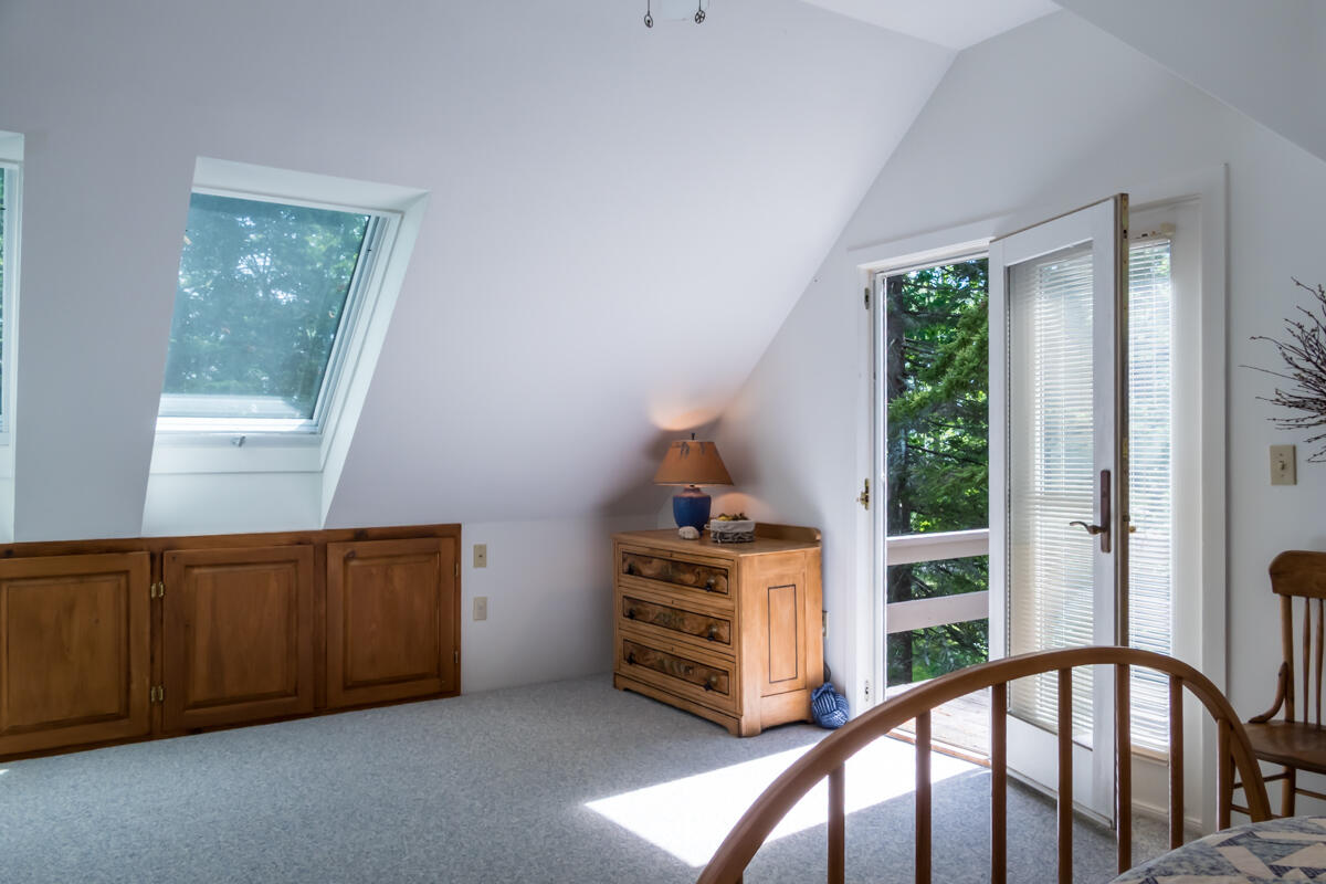 15 Cushing Briggs Road Freeport, ME 04032 - Photo 32 of 86 40-Primary bedroom suite (6 of 10)