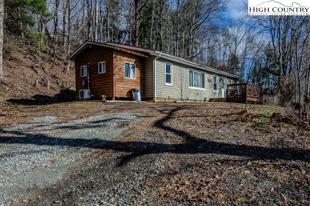 990 Old Bristol Road Boone, NC 28607 - Photo 3 of 38 Gallery Image 3