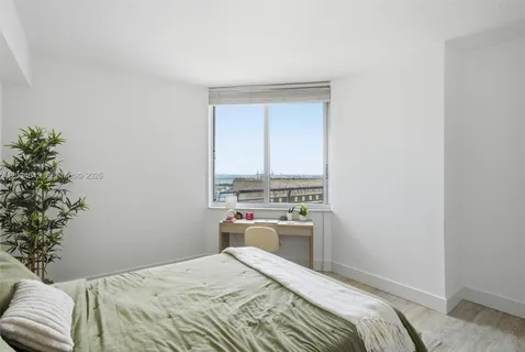 $635,000 | 325 South Biscayne Boulevard, Unit 4022, Miami, FL 33131