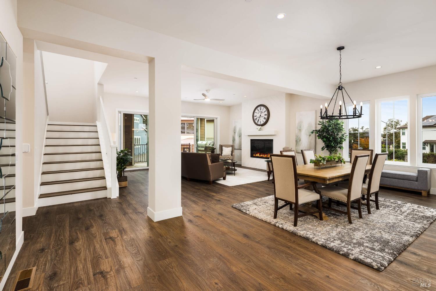 3680 Fir Ridge Drive Santa Rosa, CA 95403 - Photo 6 of 34 Gracious entry