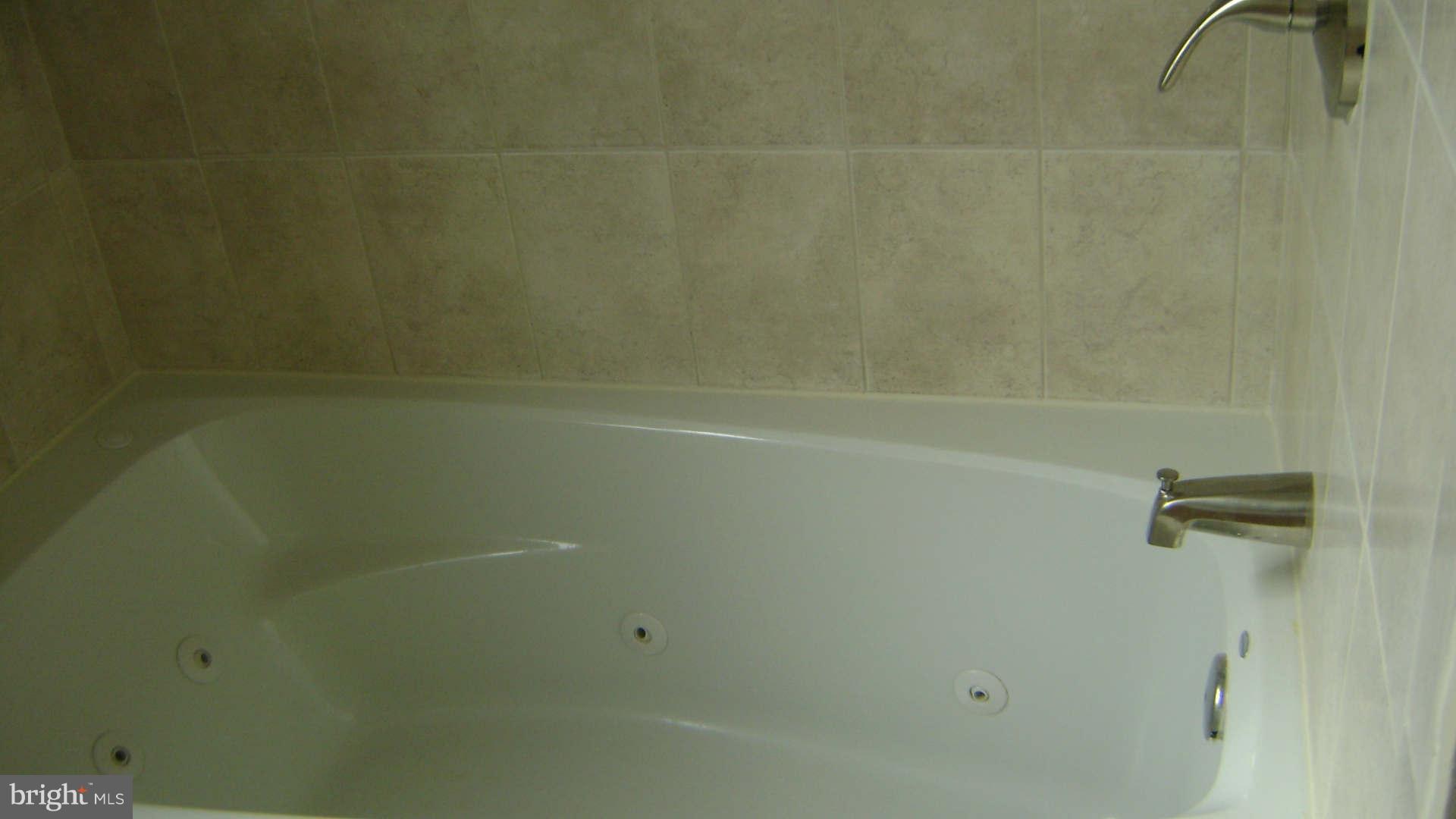 1634 Northwick Road Baltimore, MD 21218 - Photo 14 of 29 Bath