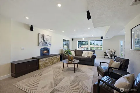 $1,183,000 | 8802 Key Peninsula Highway Northwest, Lakebay, WA 98349
