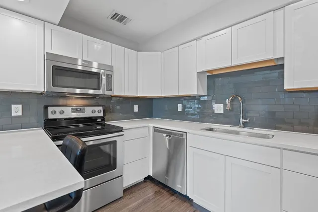 $999 | 935 La Posada Drive, Unit 254, Austin, TX 78752