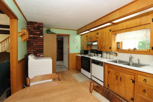 $335,000 | 28 Charles Street, Belfast, ME 04915