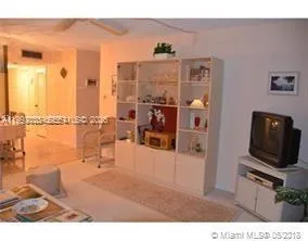 $1,900 | 18011 Biscayne Boulevard, Unit 1003, Aventura, FL 33160