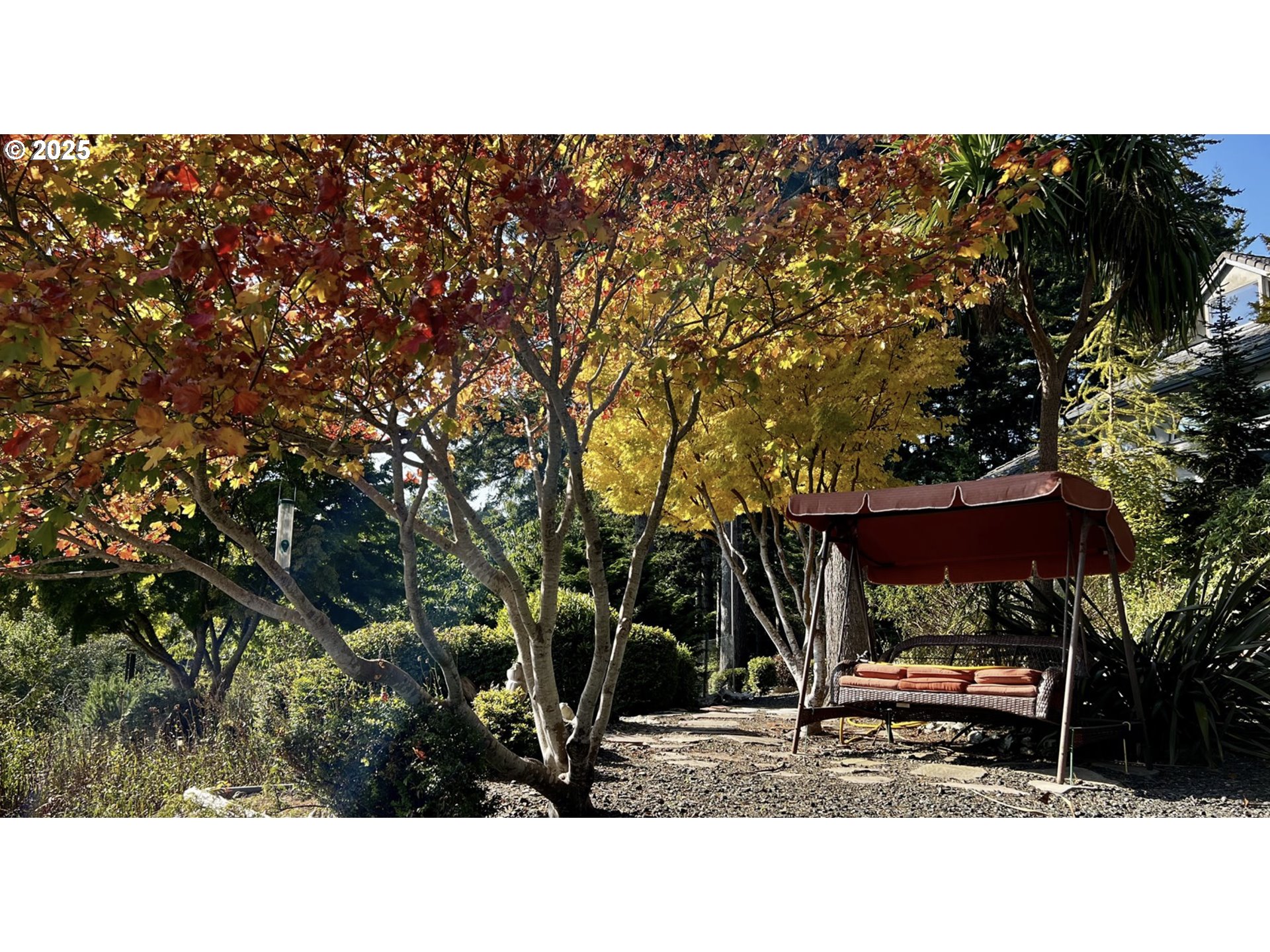 2719 Alder Ridge Drive North Bend, OR 97459 - Photo 11 of 27 a black and white photo of a house